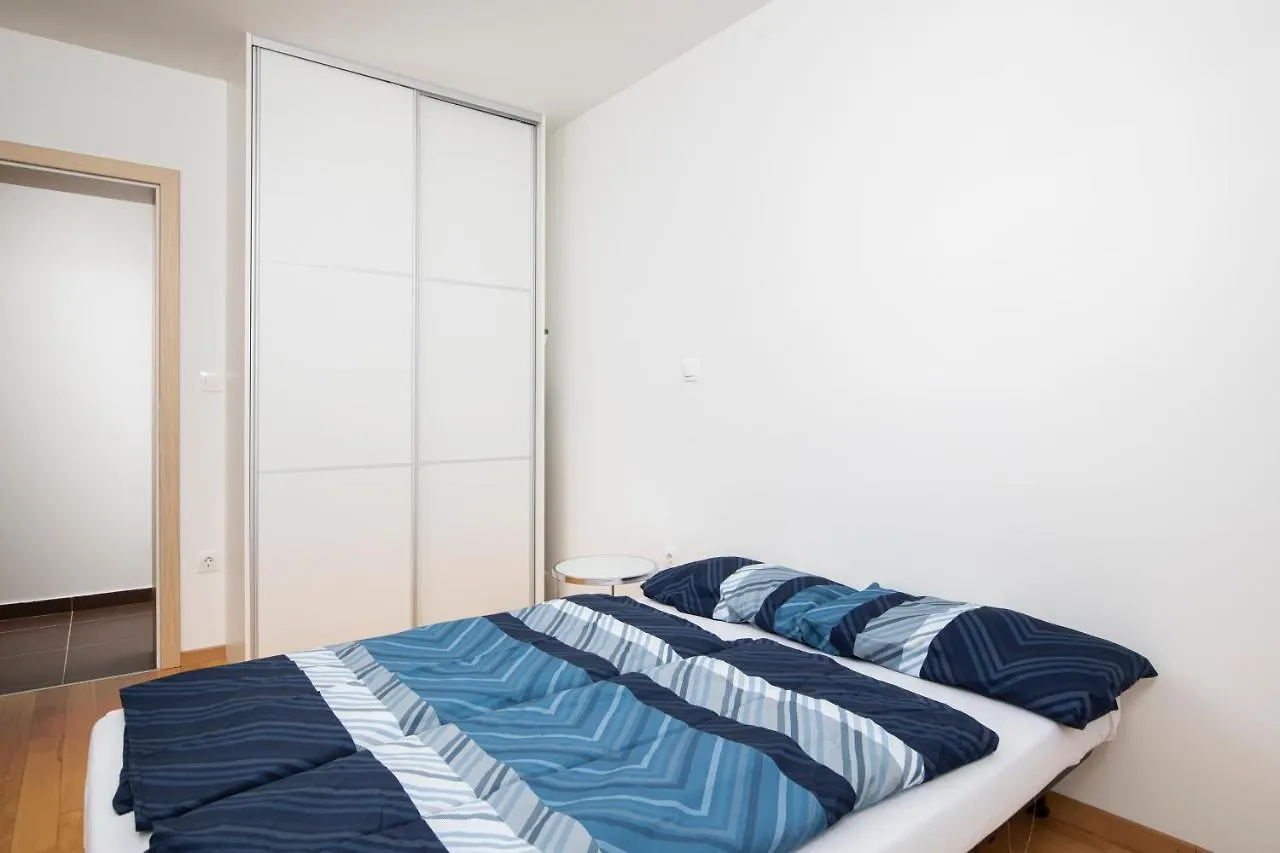Monte Paradiso Sun Apartment Pula 0*,  Croatia