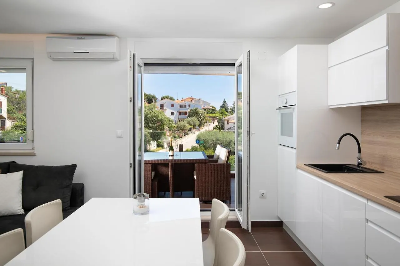 Monte Paradiso Sun Apartment Pula Croatia